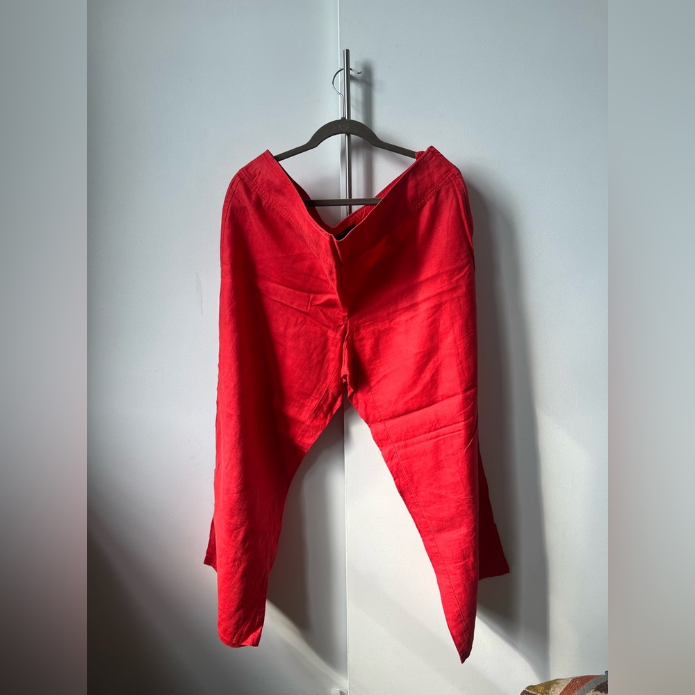 H&M red linen pants. Size 16. Side zip. No pockets.